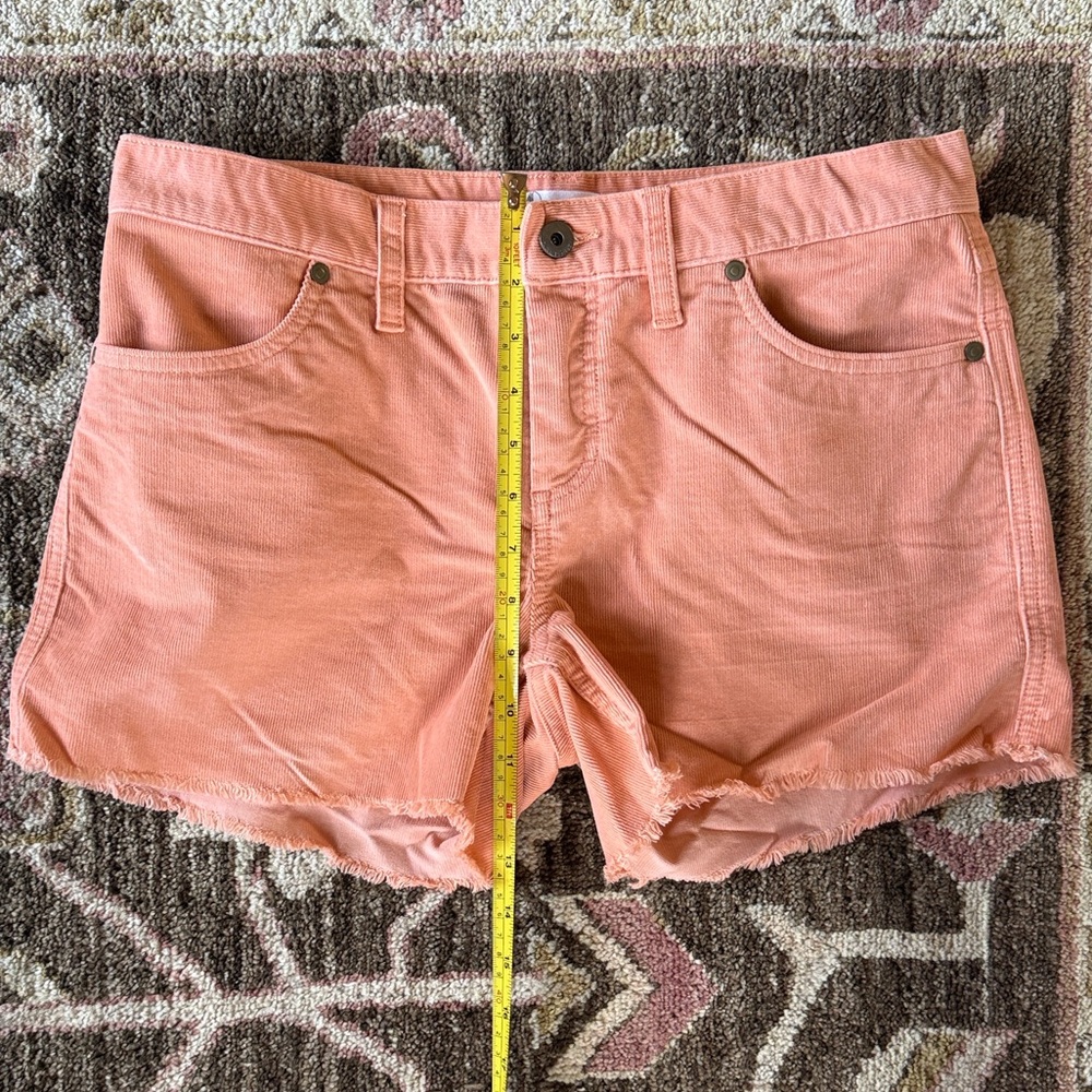 Carve Designs Women's Oahu coral Corduroy Shorts with fray & stretch. Size 6 - Picture 7 of 8